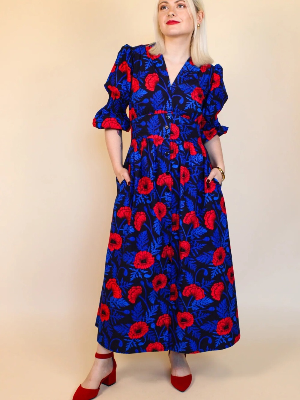Hemloya Audrey Midi Dress - Red Poppy. Button down has pockets. Size Medium